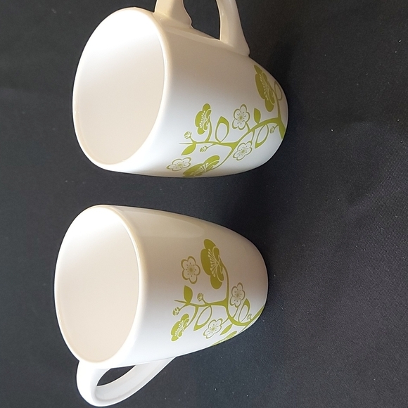 Vintage Second Cup Tea Cups white with green floral print-Set of 2 - Picture 2 of 4